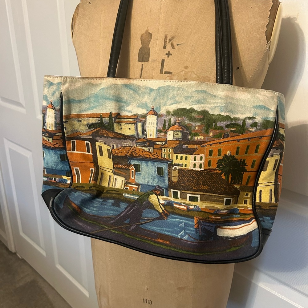 Scenic Print Tote Bag with Black Handles - Picture 4 of 4